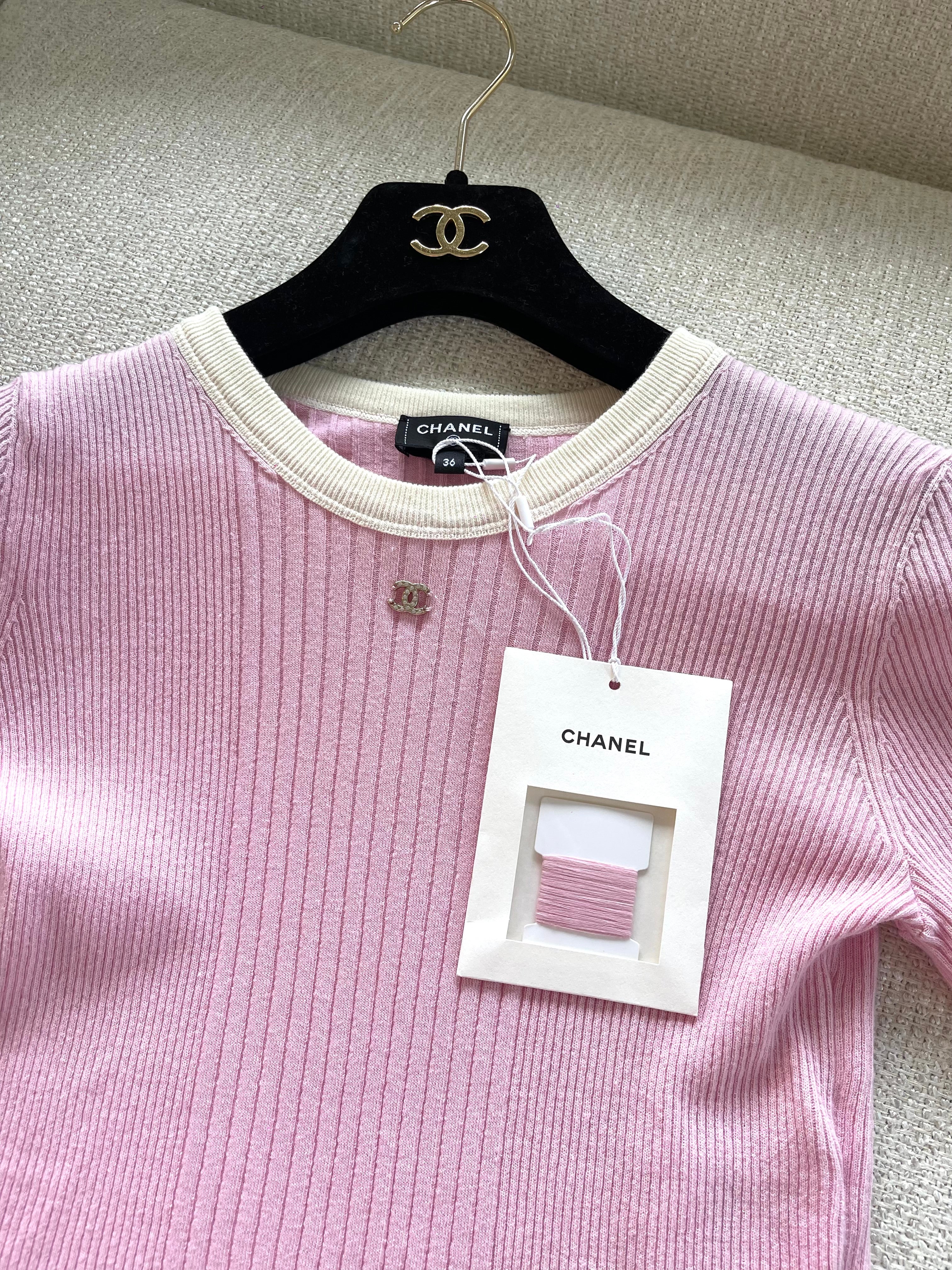 Chanel T-shirt 36