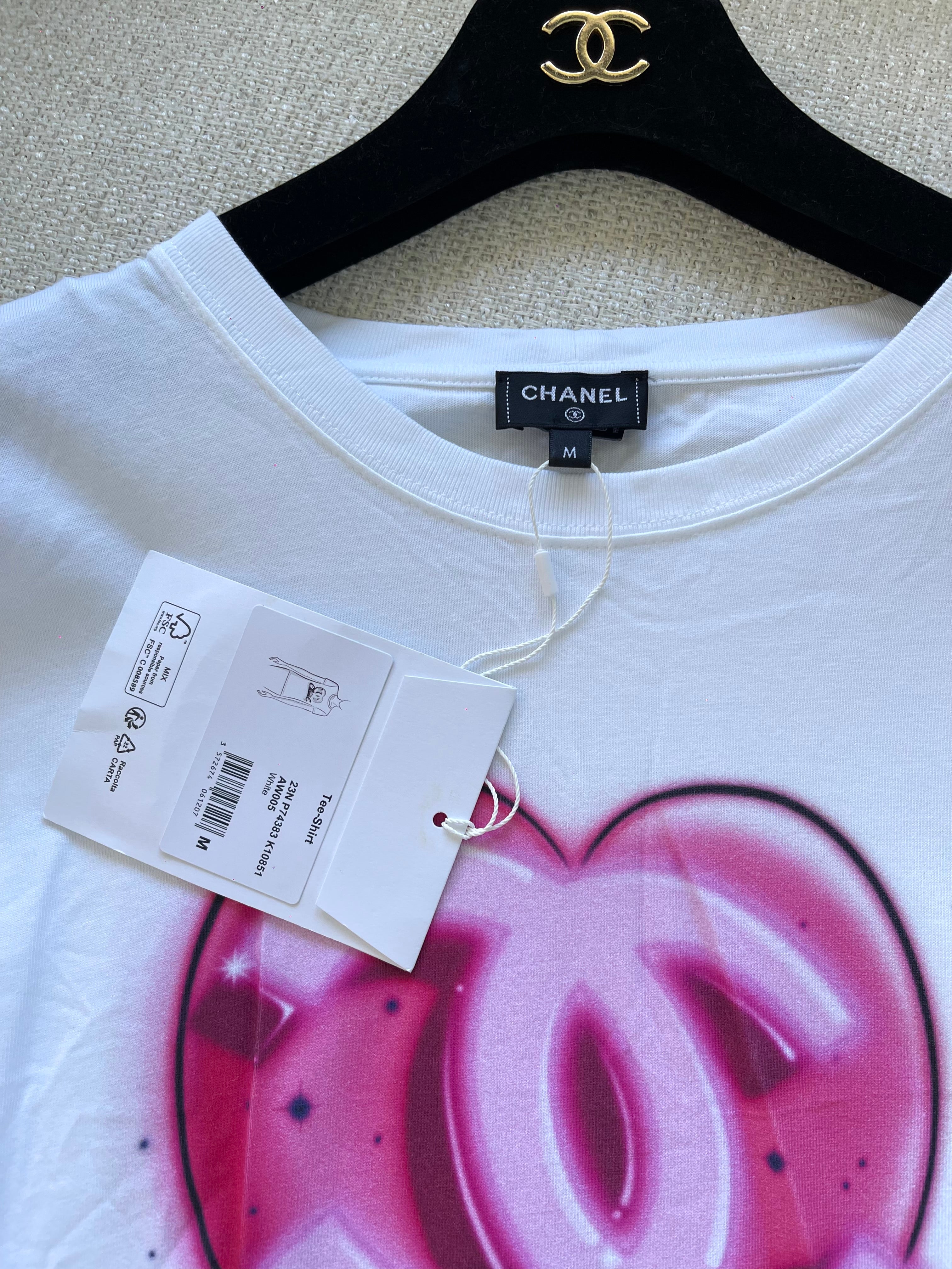 Chanel T-shirt M