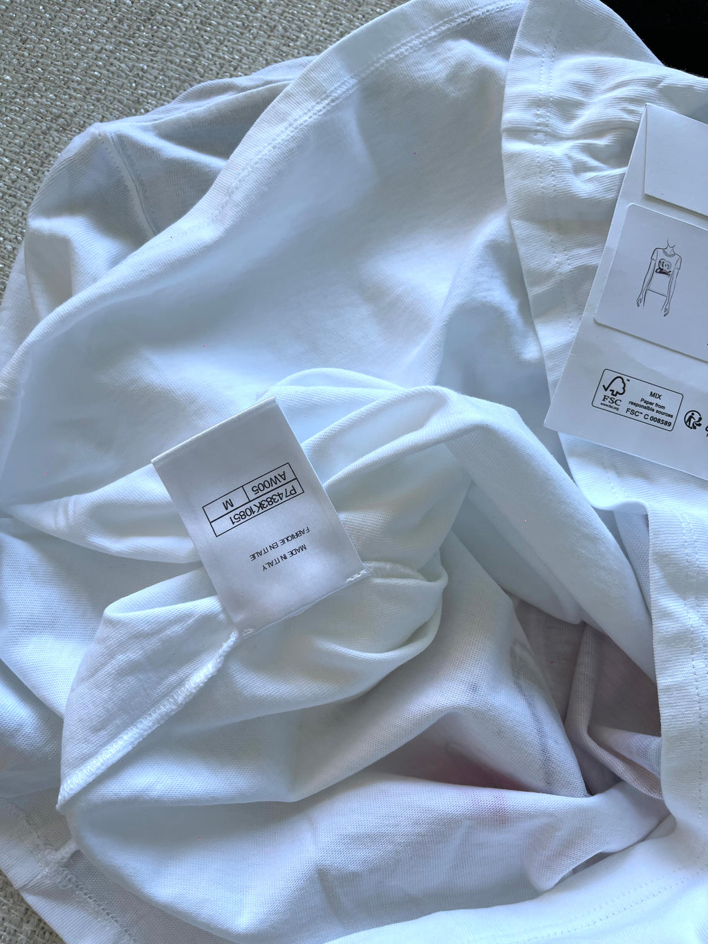 Chanel T-shirt M