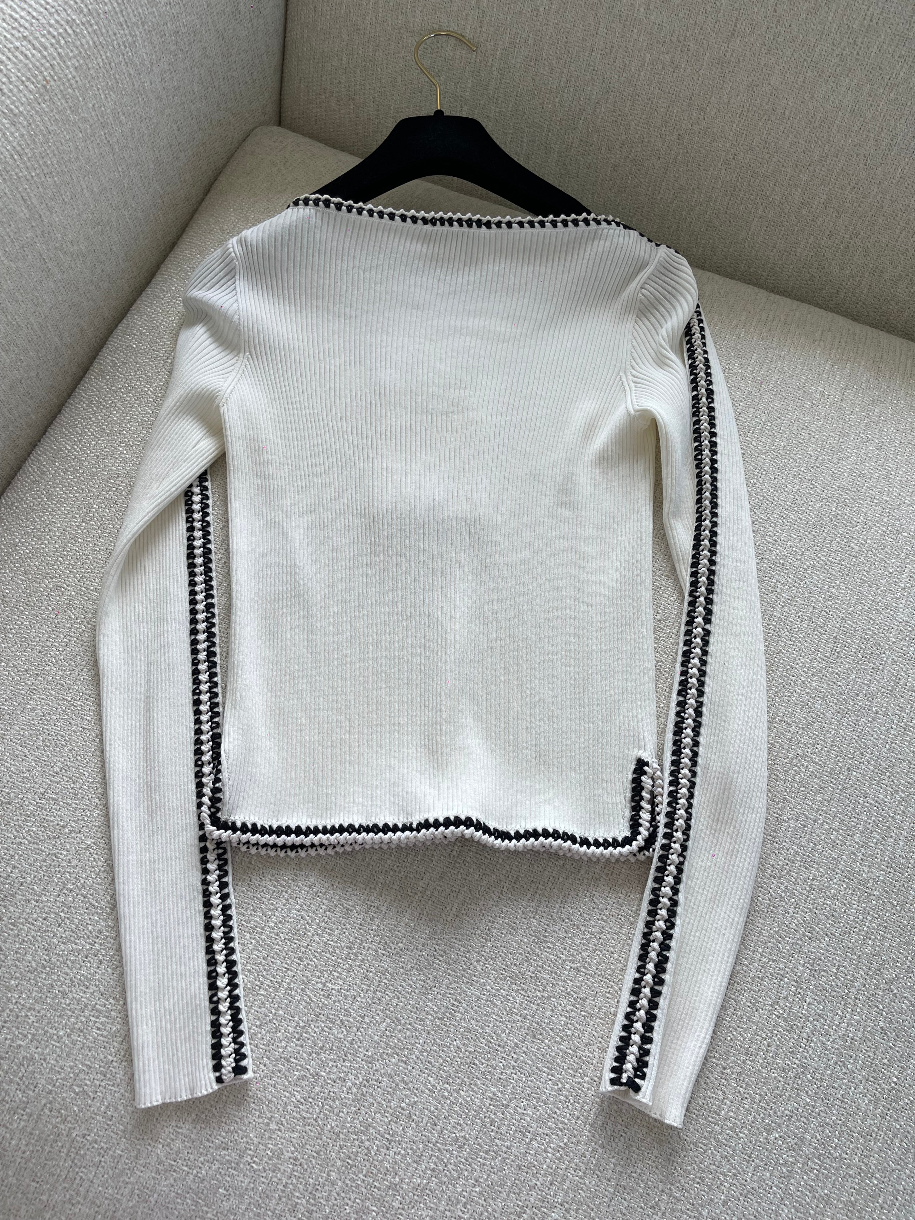 Chanel jumper 34