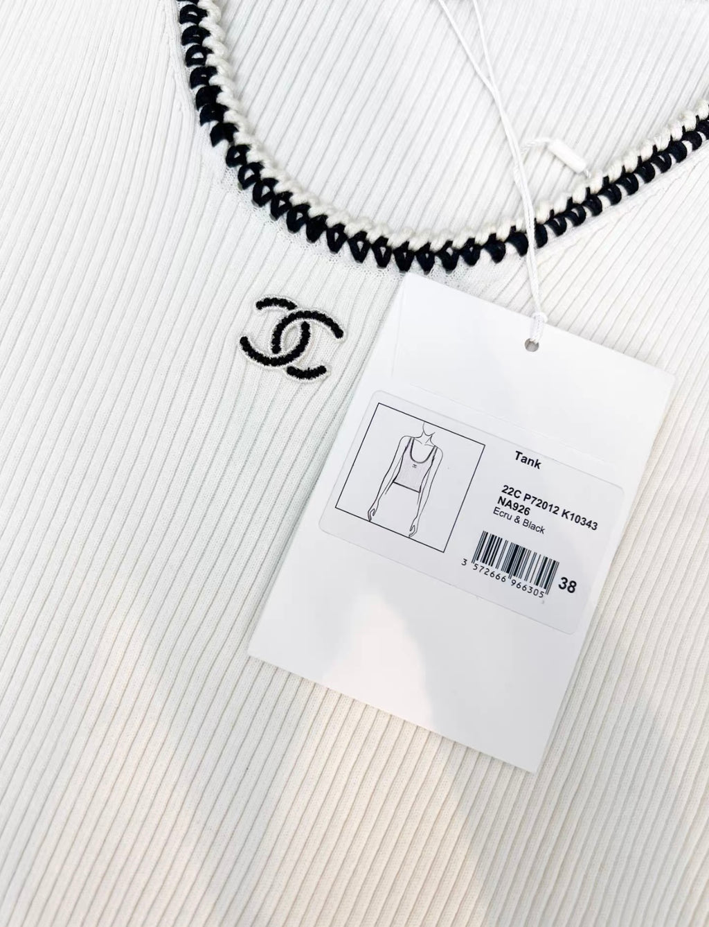 Chanel top 38